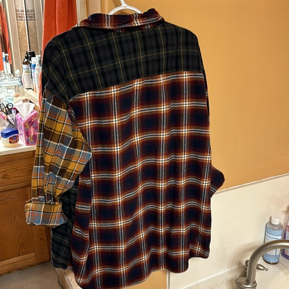 Men’s American Eagle Multi-Pattern 90s Grunge Flannel Shirt - Picture 5 of 5